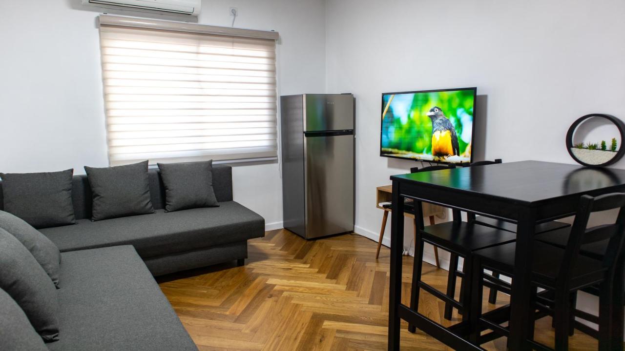 Apartment Grey House 2 *
